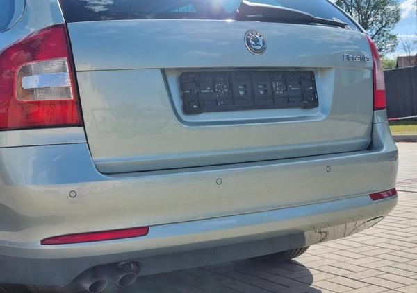 Skoda Octavia cena 19900 przebieg: 193000, rok produkcji 2009 z Żary małe 704